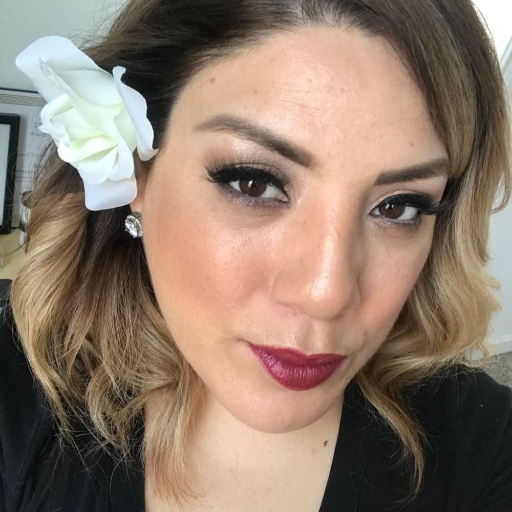 Meet your Posher, Yesenia
